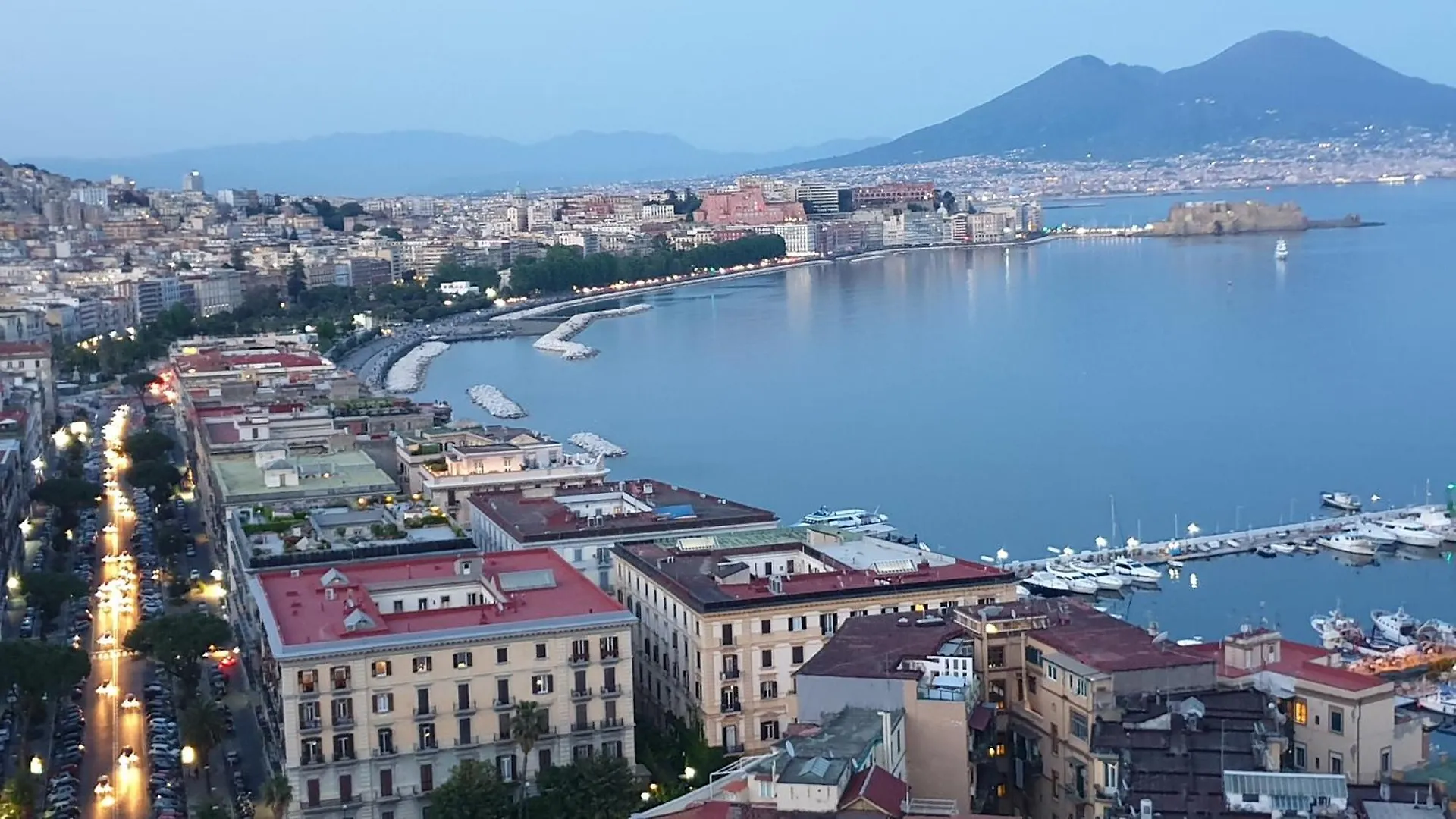 Napoli Stadio - 3 Bedrooms - 2 Bathrooms - Free Park Apartment