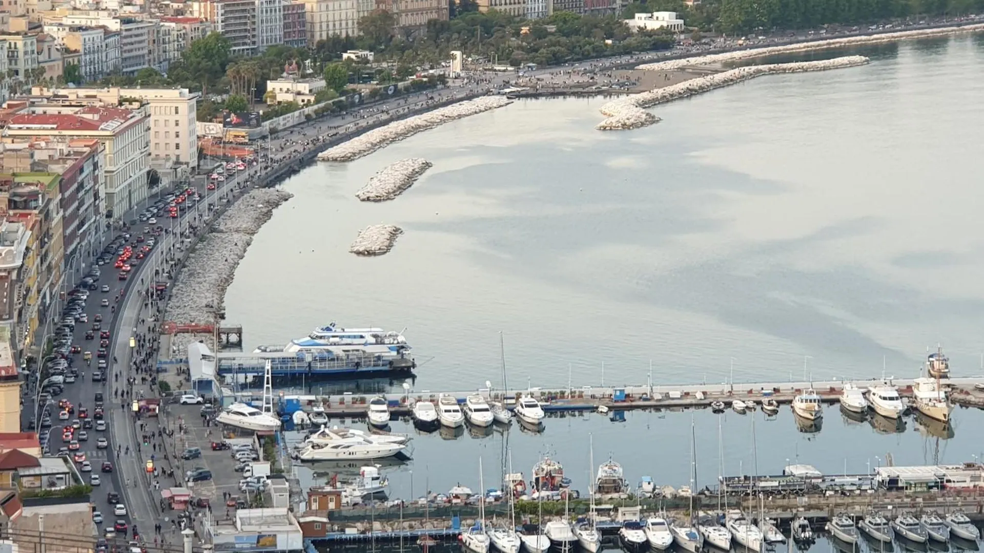 Apartment Napoli Stadio - 3 Bedrooms - 2 Bathrooms - Free Park