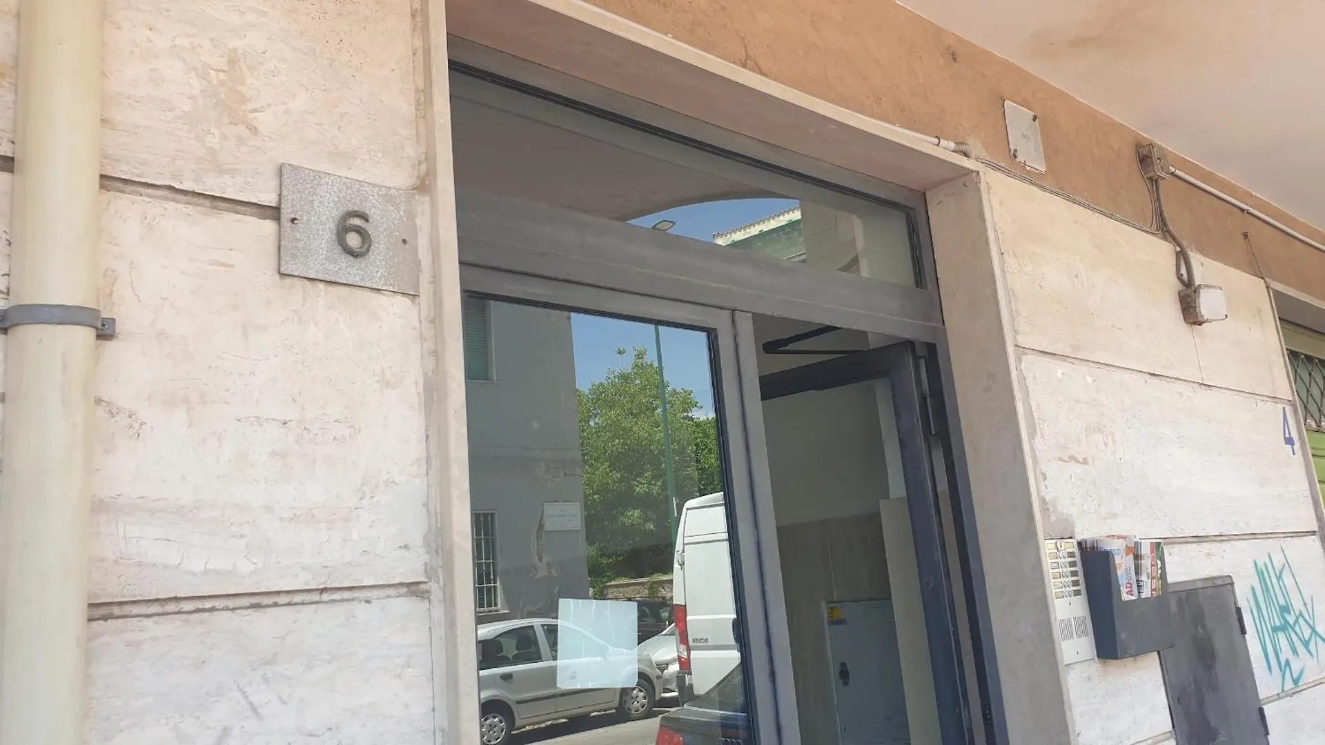 Napoli Stadio - 3 Bedrooms - 2 Bathrooms - Free Park Italy