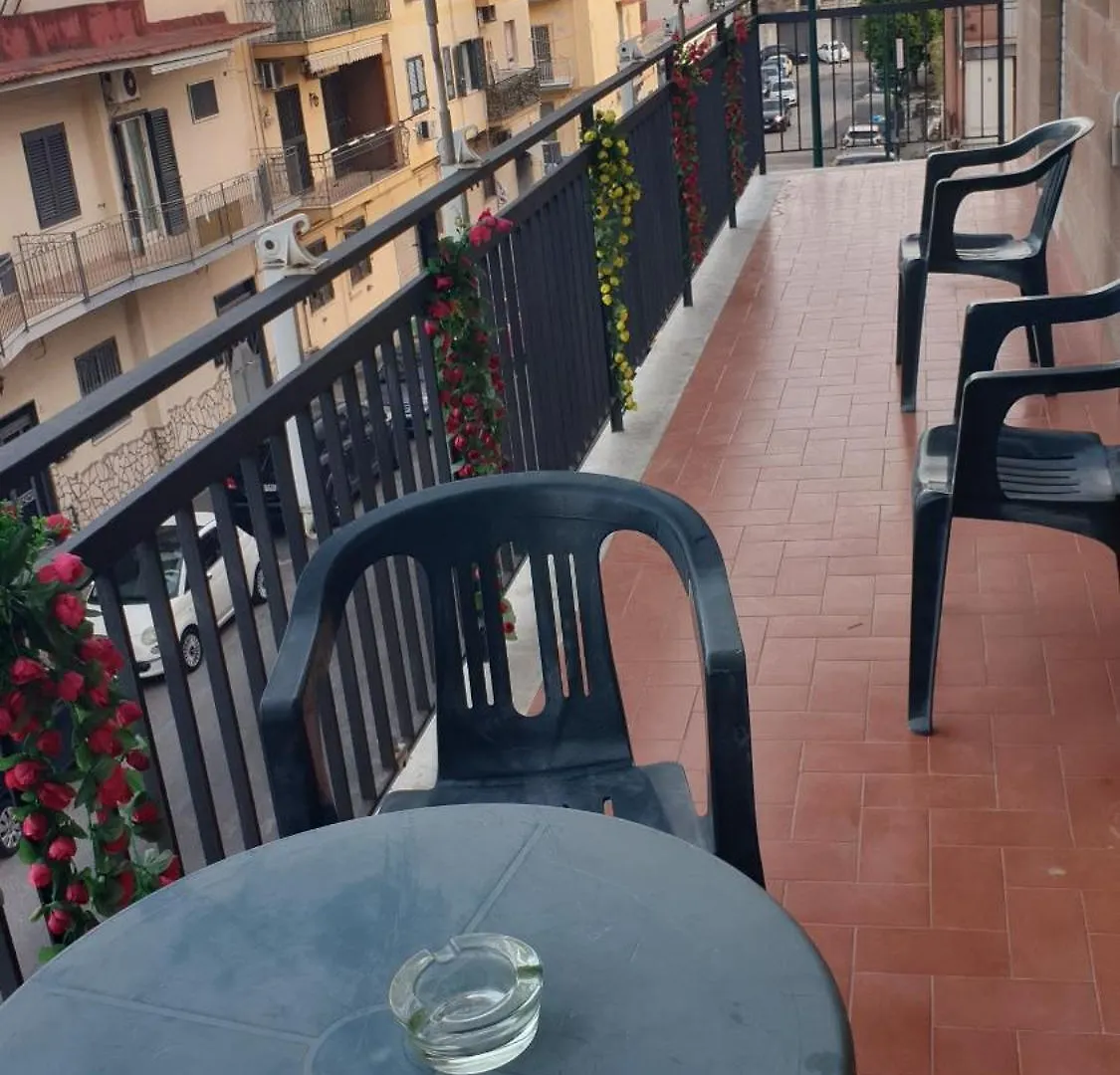 Napoli Stadio - 3 Bedrooms - 2 Bathrooms - Free Park