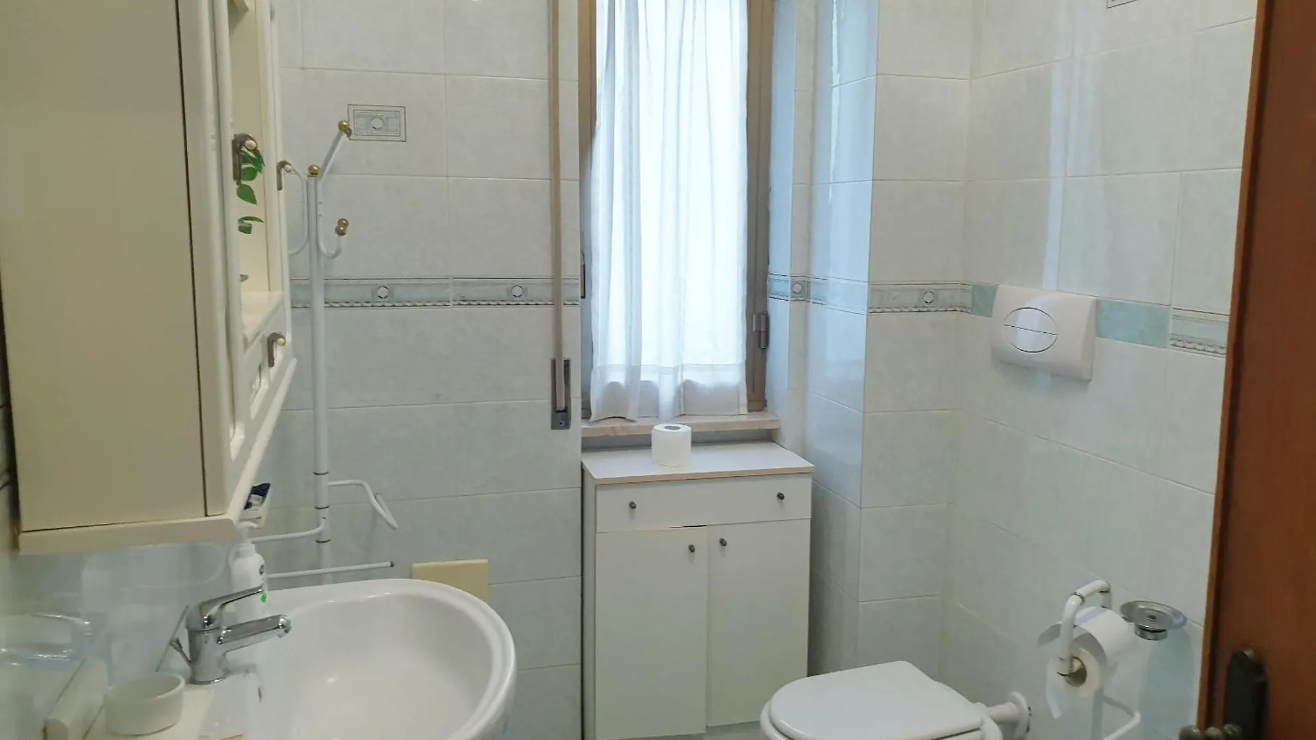 Napoli Stadio - 3 Bedrooms - 2 Bathrooms - Free Park 0*,  Italia