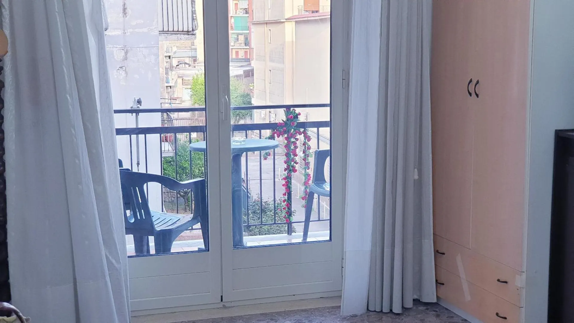 Napoli Stadio - 3 Bedrooms - 2 Bathrooms - Free Park 0*,  Italia